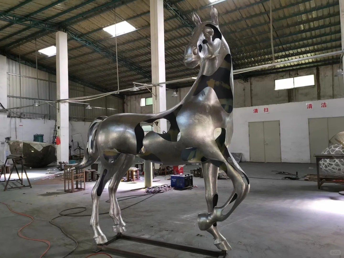 Modern Equine Artistry-3